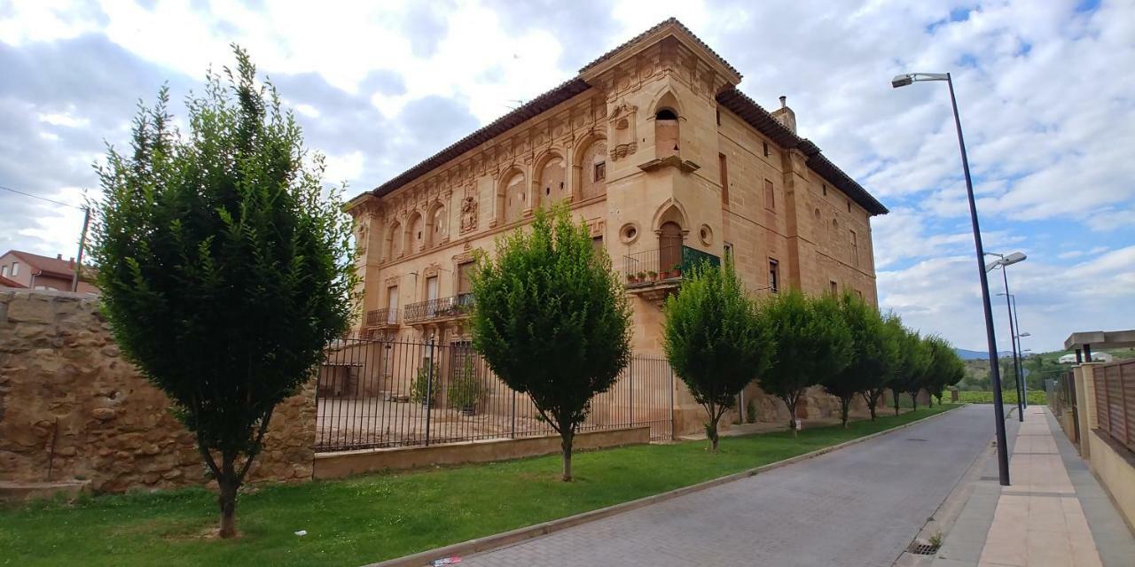 Fuenmayor Apartamento Entrevinas En El Corazon De La Rioja מראה חיצוני תמונה